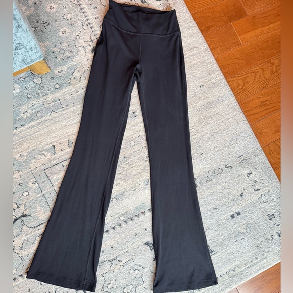 EUC Lululemon Groove Nulu High-Rise Flared Pant Sz 4 - Picture 2 of 11